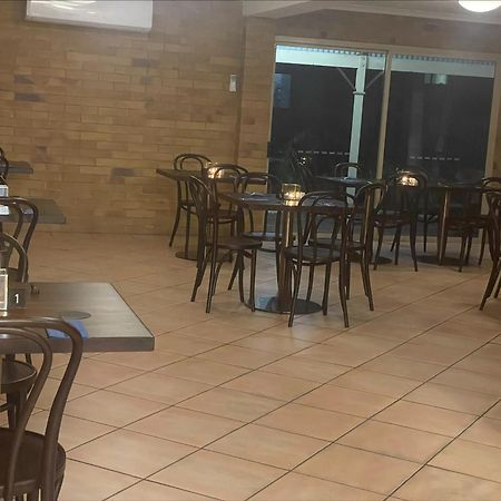 Wild Scotsman Motor Inn Gin Gin Qld Екстериор снимка