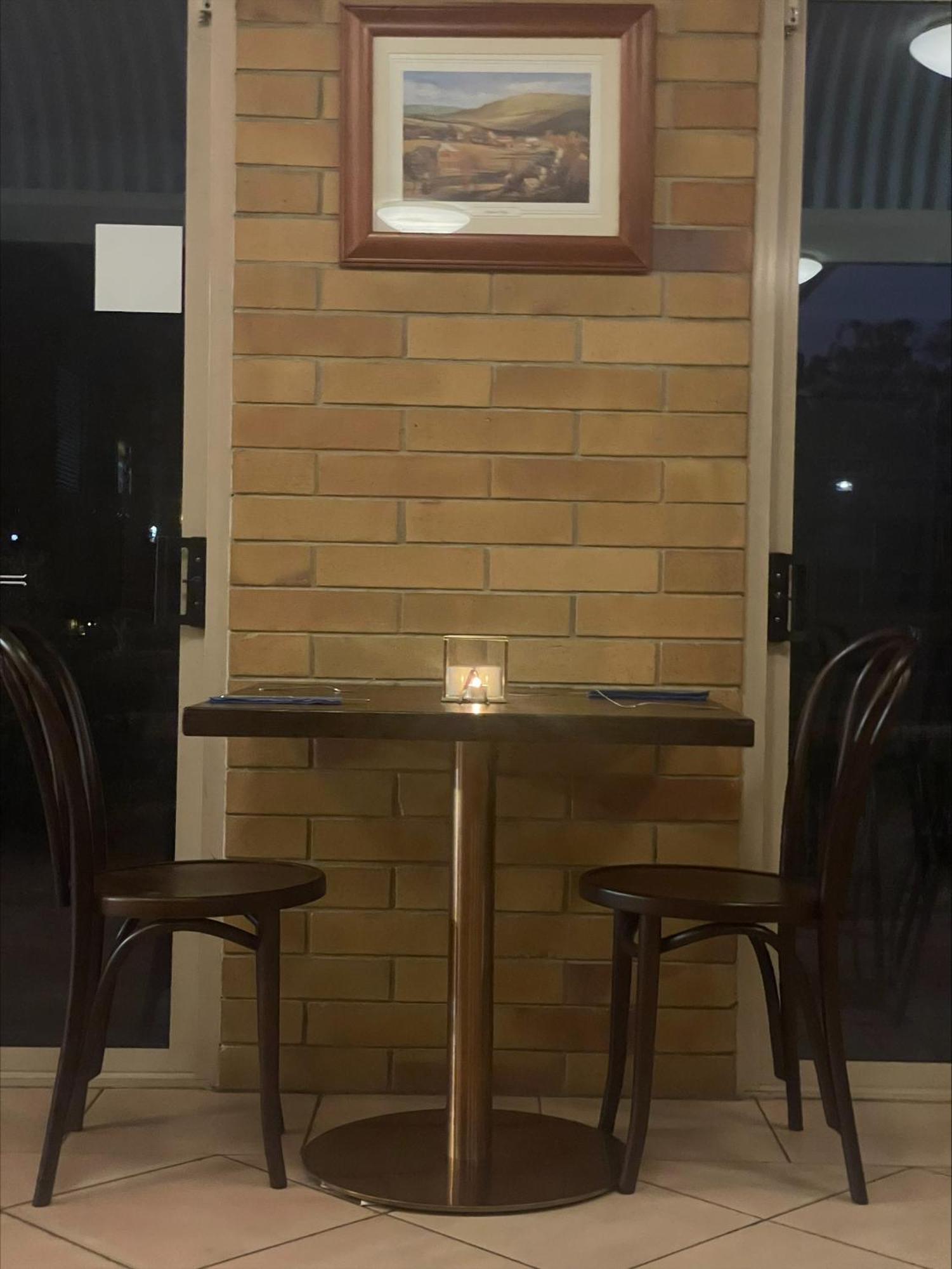 Wild Scotsman Motor Inn Gin Gin Qld Екстериор снимка