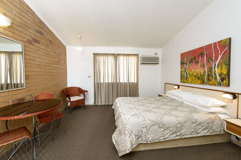 Wild Scotsman Motor Inn Gin Gin Qld Стая снимка